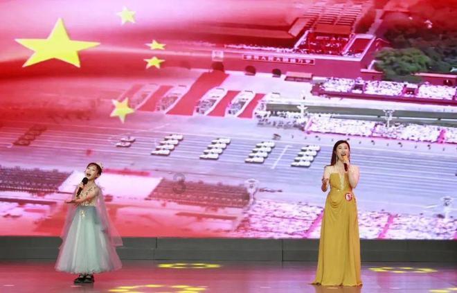 中国驻瑙鲁使馆复馆小组举行升国旗仪式